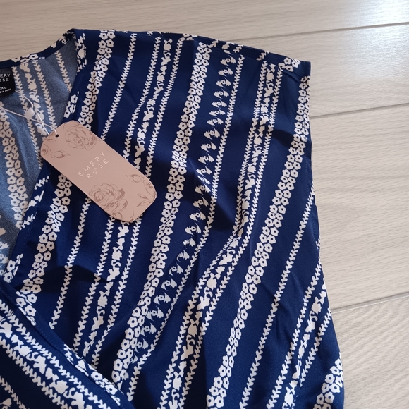 Women Plus Size Floral Print Belted Romper - Picture 13 of 16